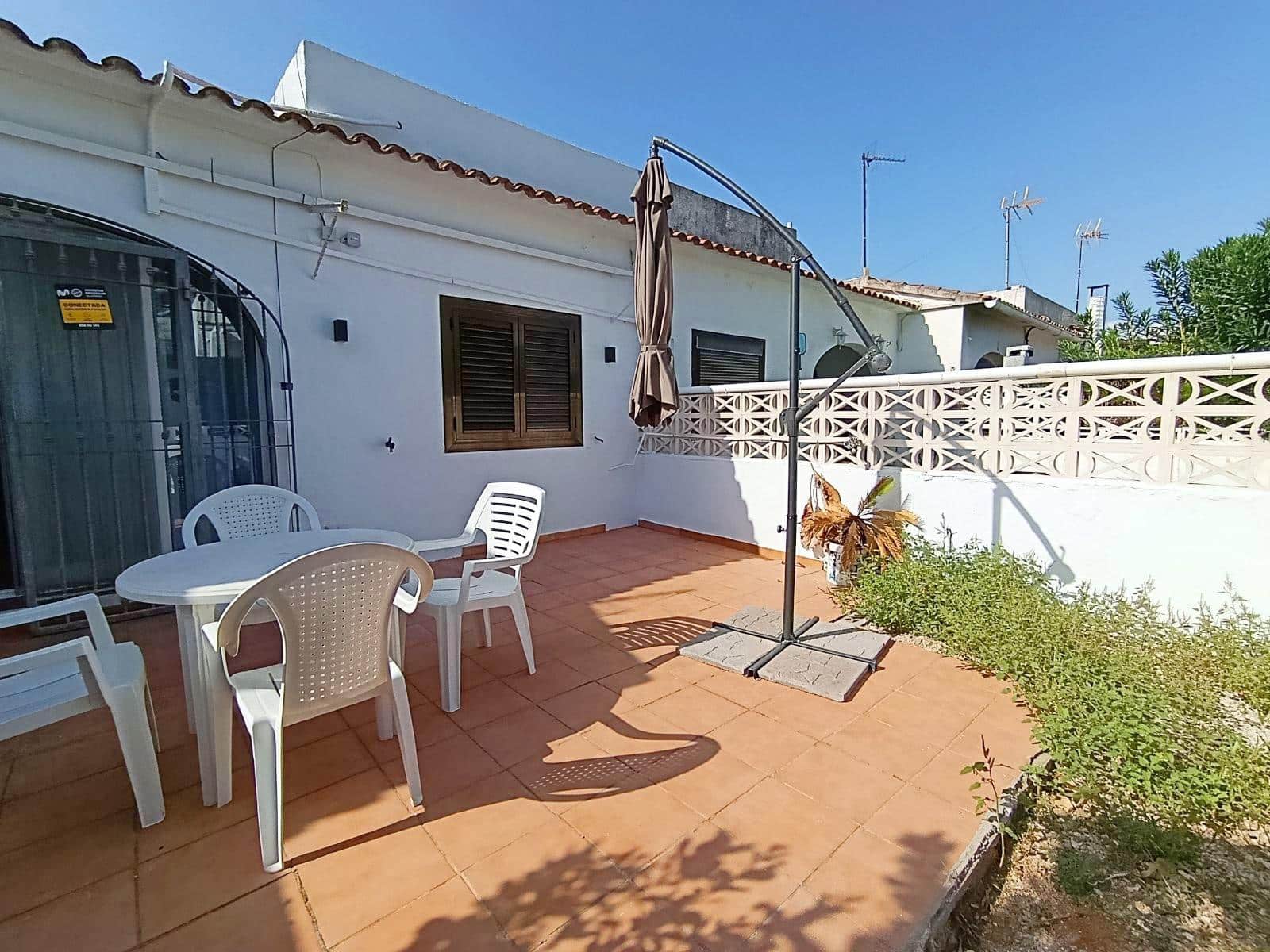 Adosado de 2 habitaciones en Dénia en alquiler - 900 € (Ref: 10049514)