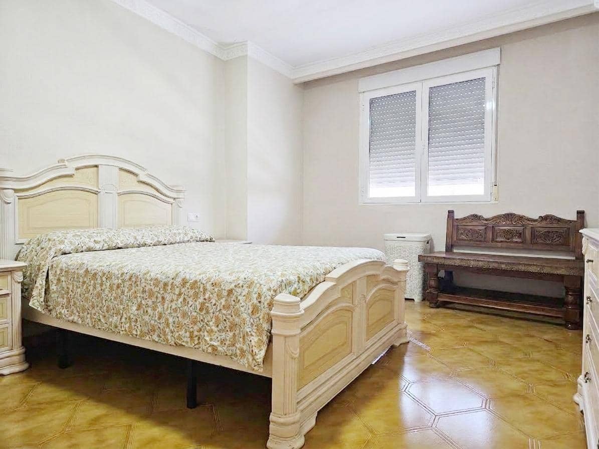 3 bedroom Townhouse for sale in Denia - € 275,000 (Ref: 10055469)