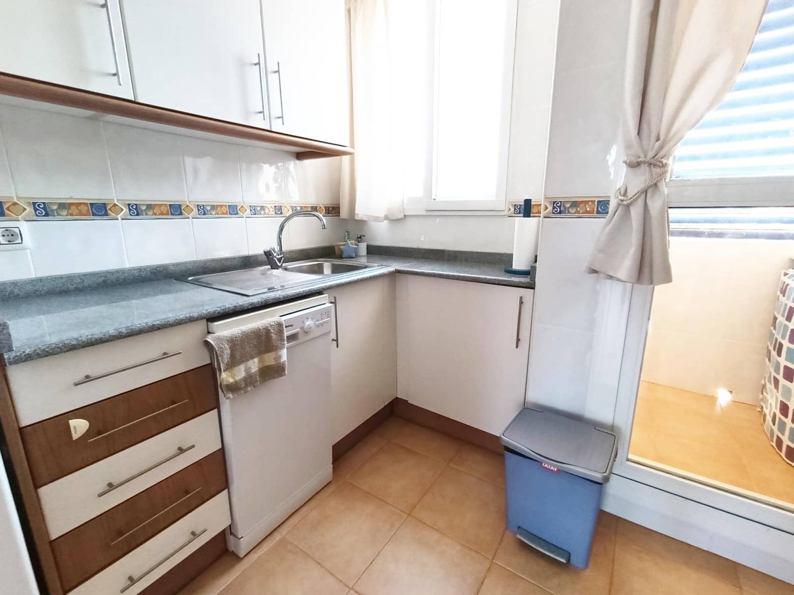 2 bedroom Apartment for rent in Denia with pool - € 750 (Ref: 10062148)
