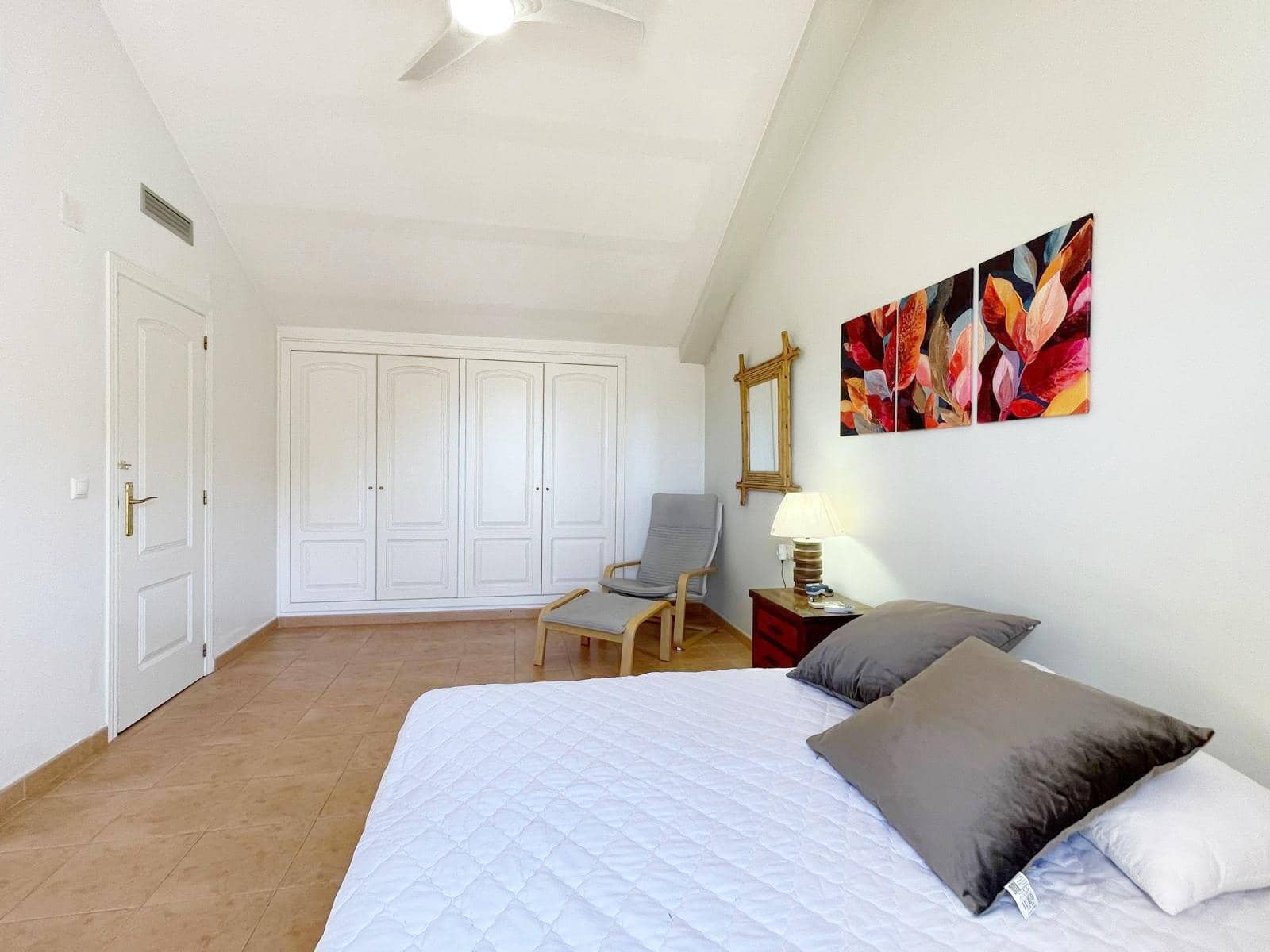 3 sypialnia Apartament do wynajęcia w Denia z basenem garażem - 1 000 € (Ref: 10076565)