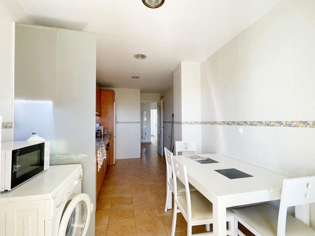 3 sypialnia Apartament do wynajęcia w Dénia z basenem garażem - 1 000 € (Ref: 10076565)