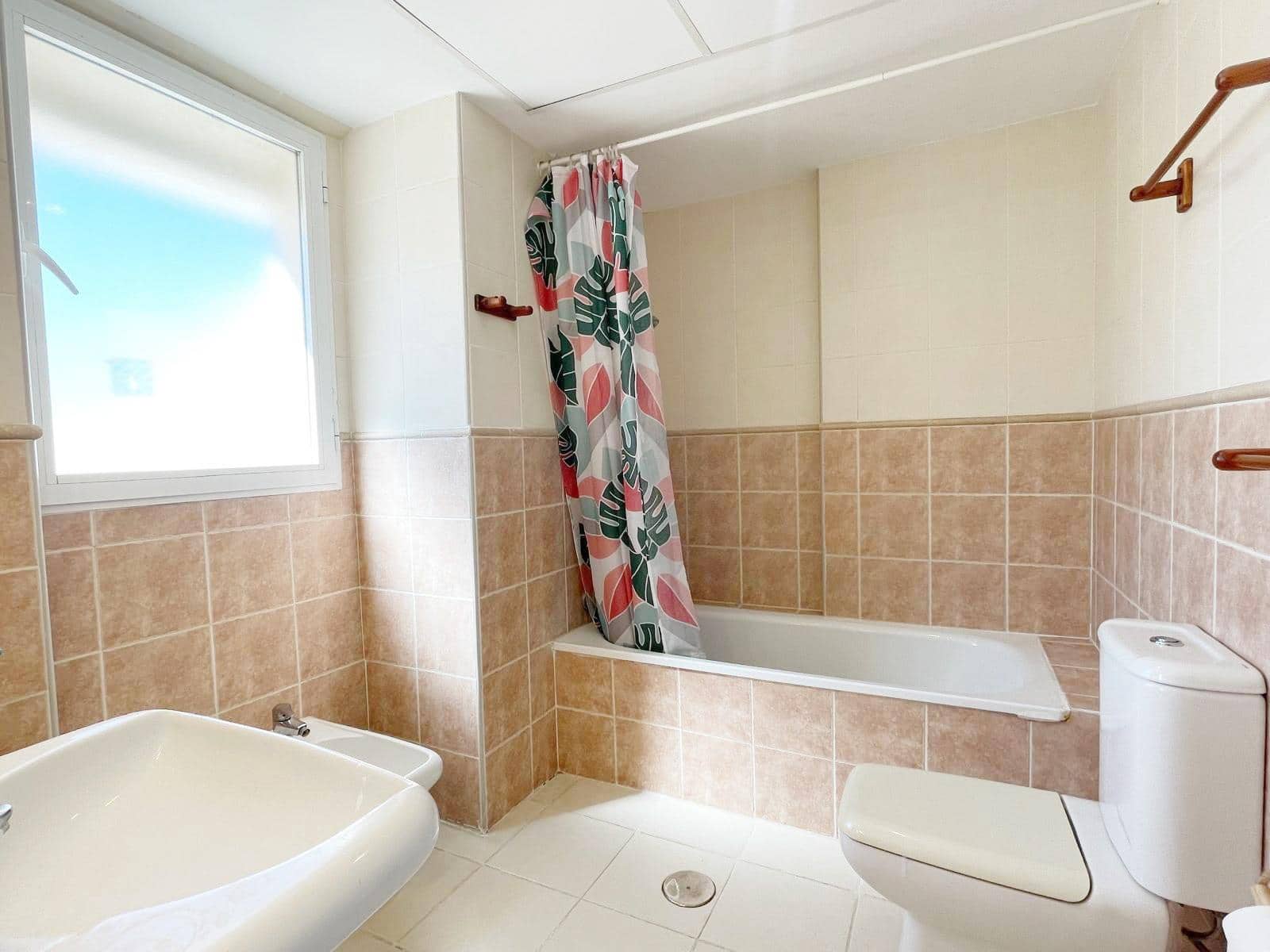 3 sypialnia Apartament do wynajęcia w Denia z basenem garażem - 1 000 € (Ref: 10076565)