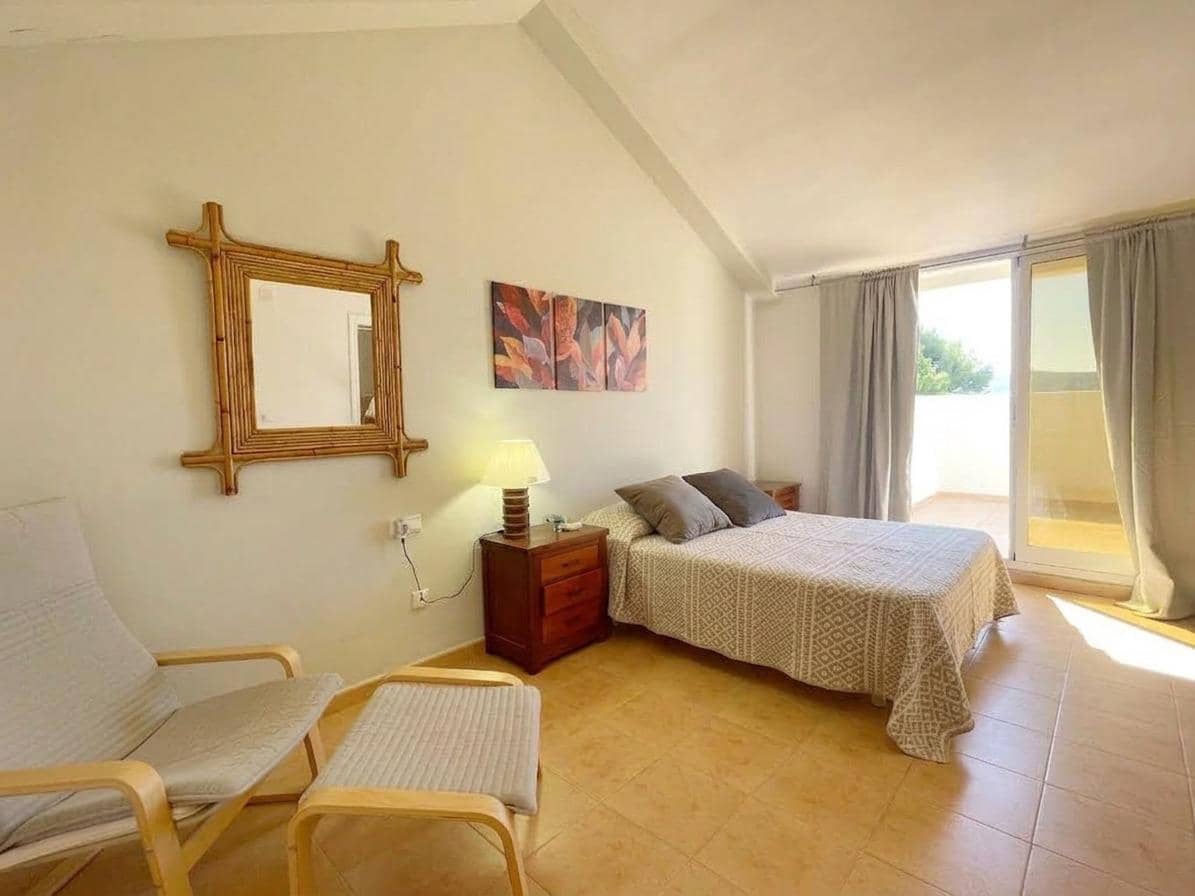 3 bedroom Apartment for rent in Denia with pool garage - € 1,000 (Ref: 10076565)