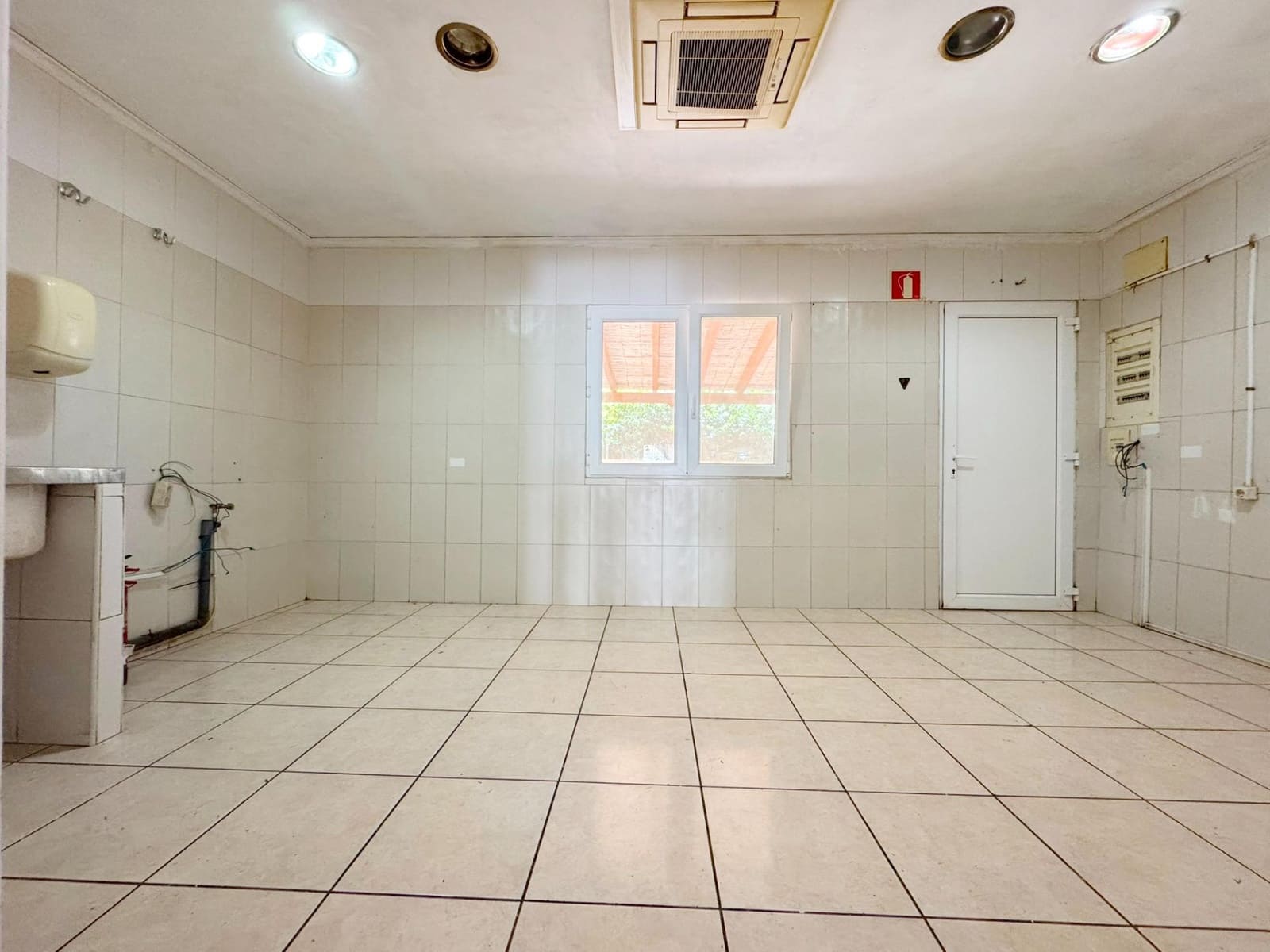 Chalet en Dénia en venta con piscina - 480.000 € (Ref: 10076566)