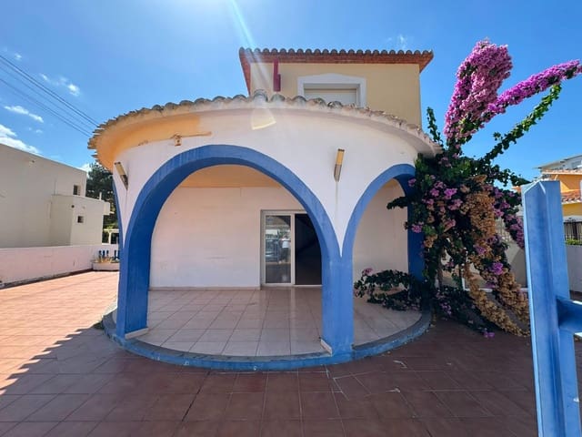 Chalet en Les Bovetes - La Felicidad, Dénia en venta con piscina - 480.000 € (Ref: 10076566)