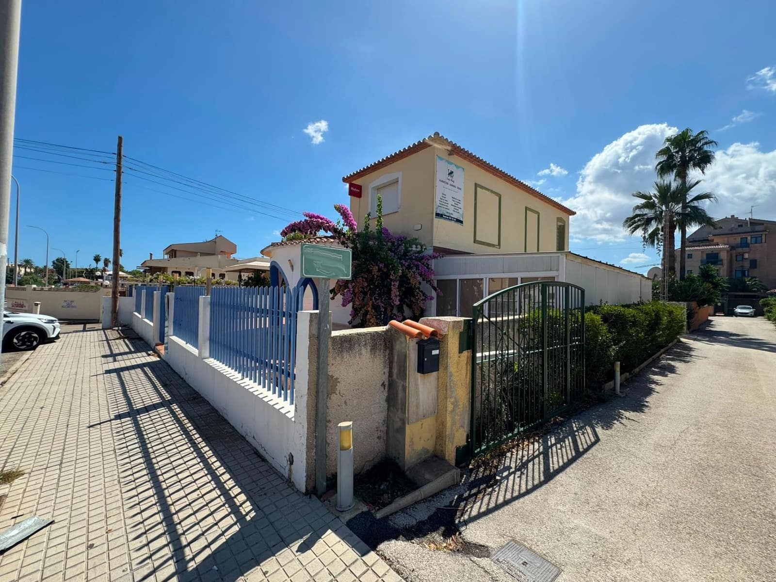 Chalet en Dénia en venta con piscina - 480.000 € (Ref: 10076566)