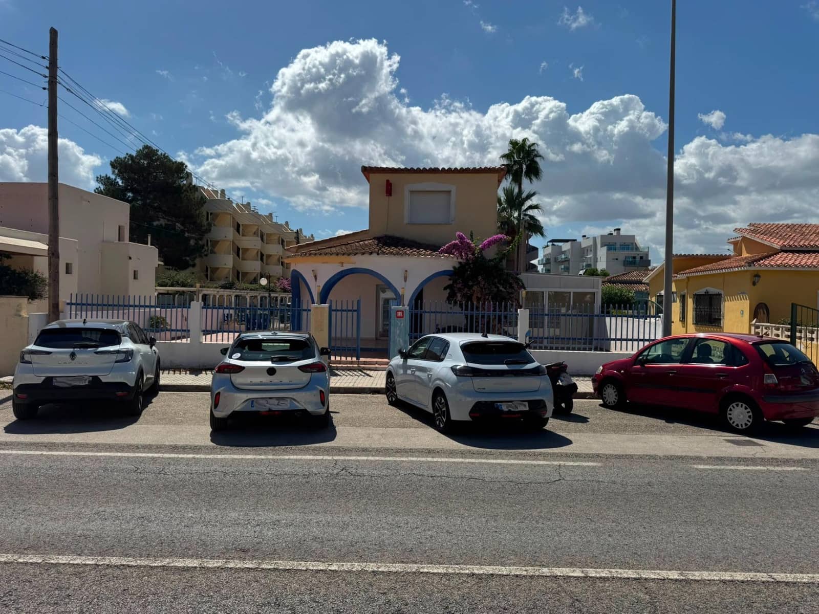 Chalet en Dénia en venta con piscina - 480.000 € (Ref: 10076566)