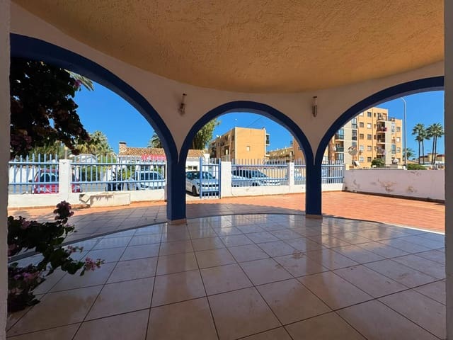 Chalet en Les Bovetes - La Felicidad, Dénia en venta con piscina - 480.000 € (Ref: 10076566)