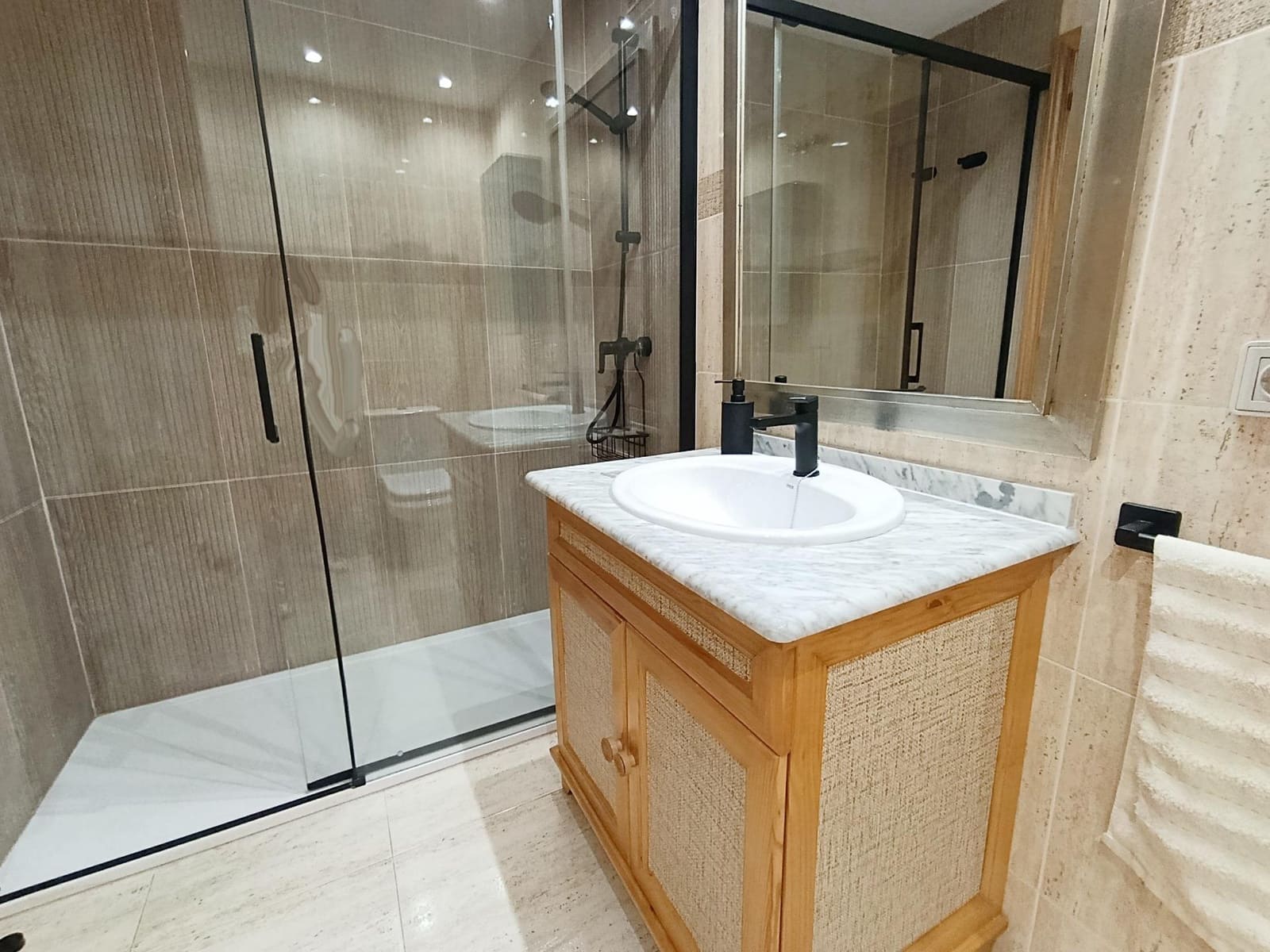 2 bedroom Flat for rent in Denia - € 1,200 (Ref: 10094861)