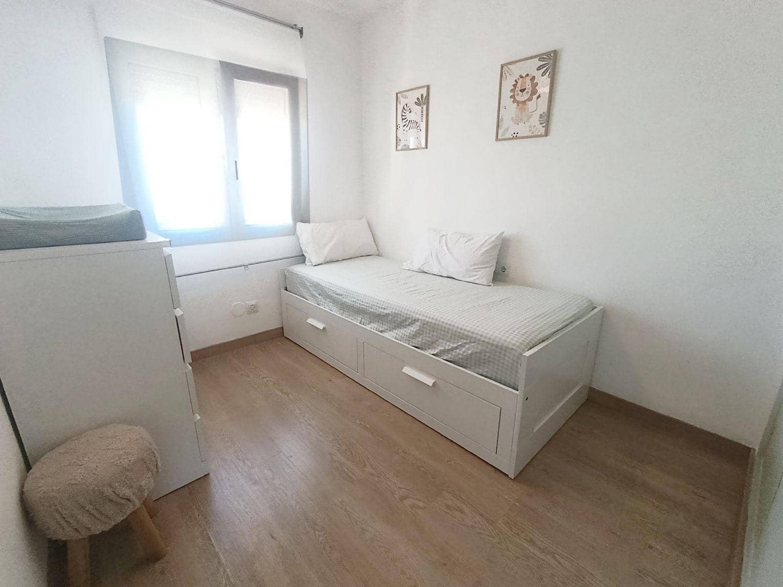 2 quarto Apartamento para arrendar em Denia com piscina garagem - 900 € (Ref: 10100332)