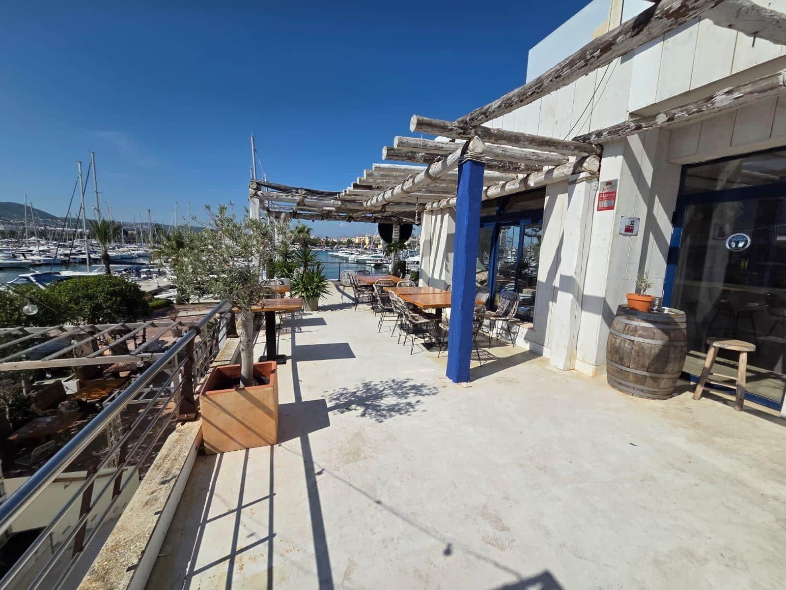 Entreprise à louer à Denia - 6 000 € (Ref: 10129356)