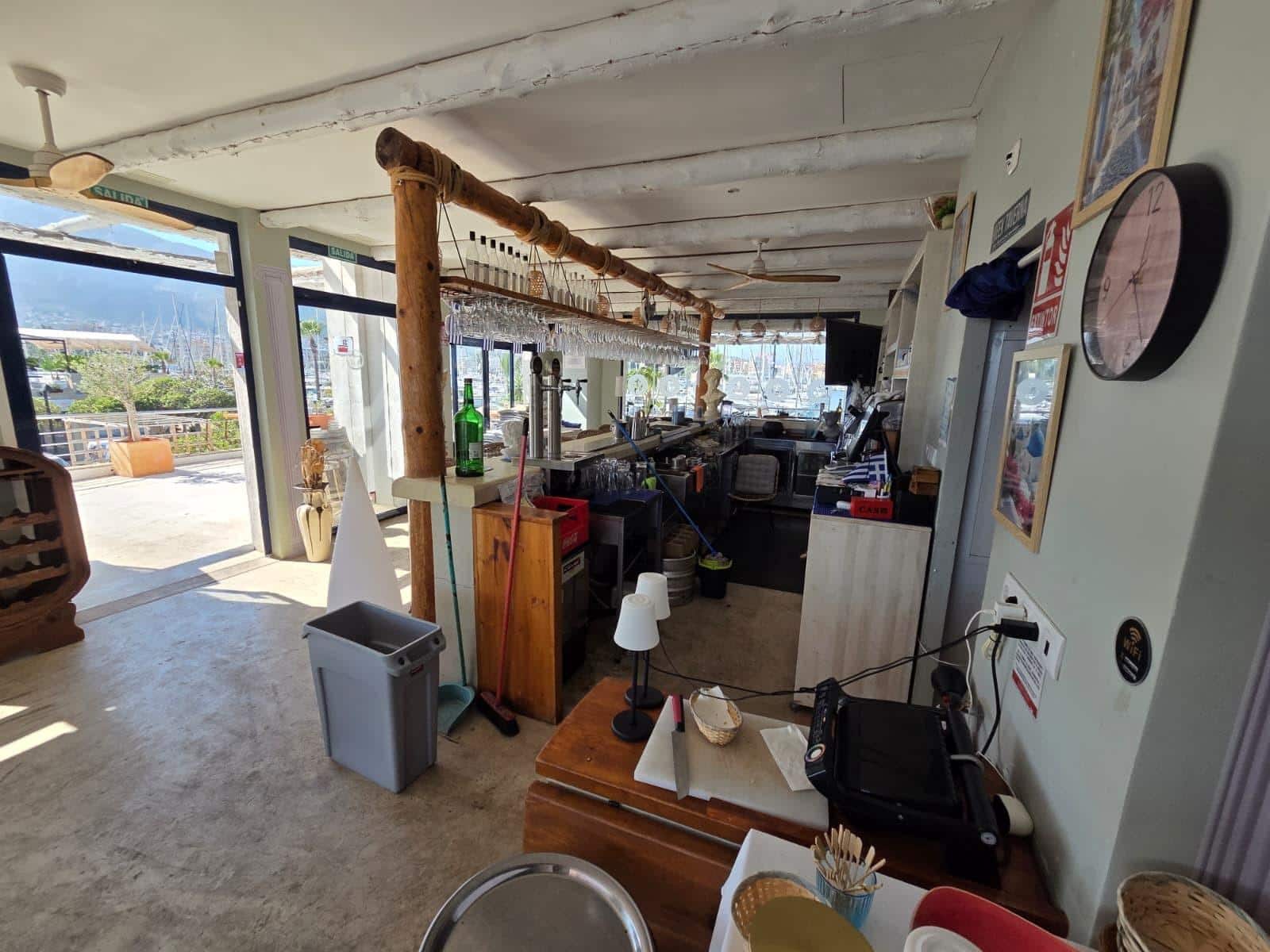 Entreprise à louer à Denia - 6 000 € (Ref: 10129356)