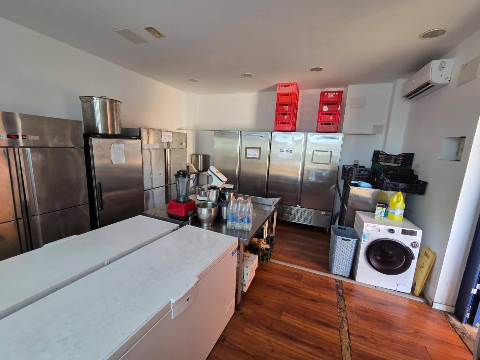 Entreprise à louer à Denia - 6 000 € (Ref: 10129356)