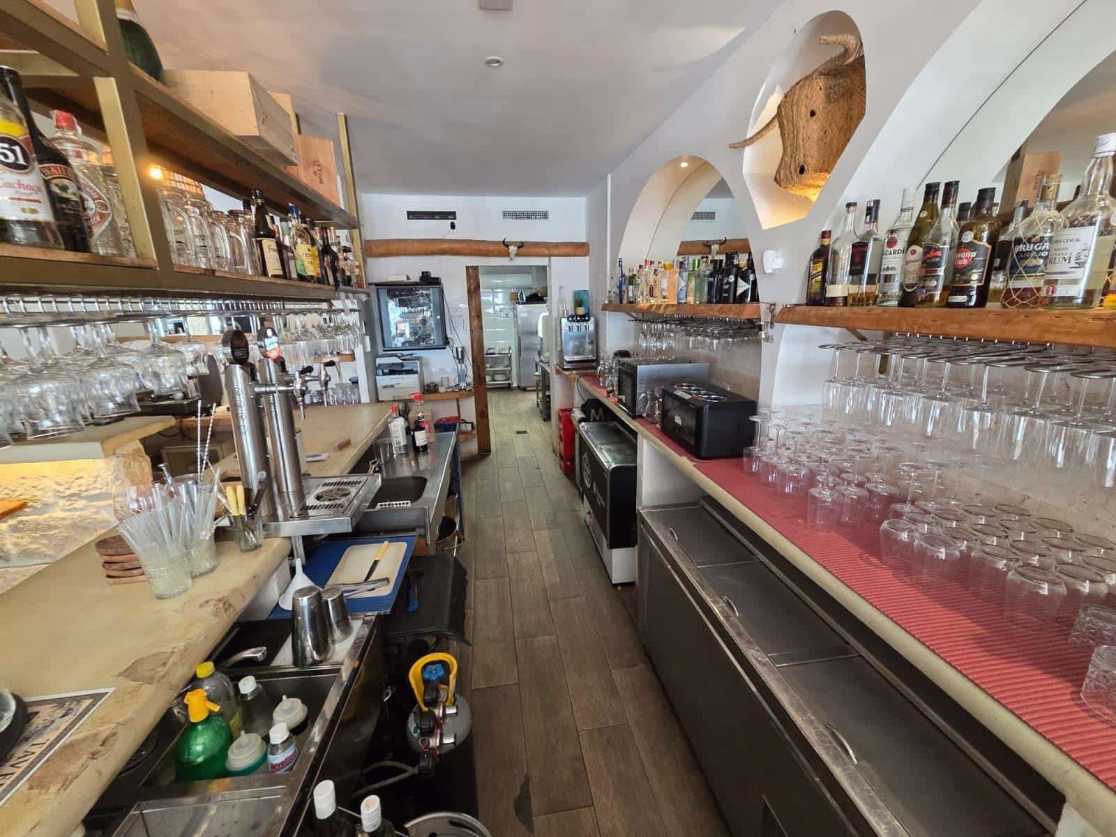 Entreprise à louer à Denia - 6 000 € (Ref: 10129356)