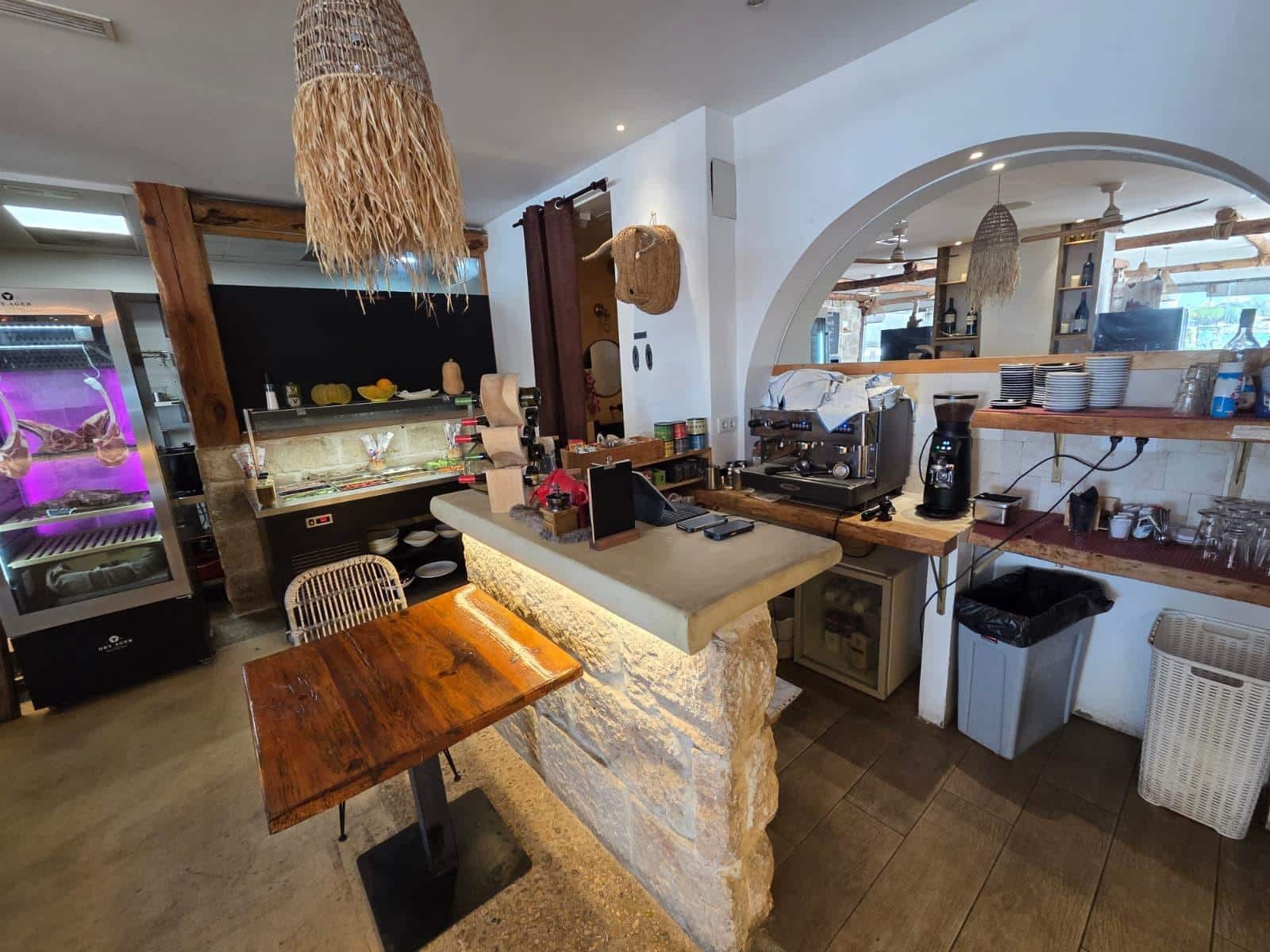 Entreprise à louer à Denia - 6 000 € (Ref: 10129356)