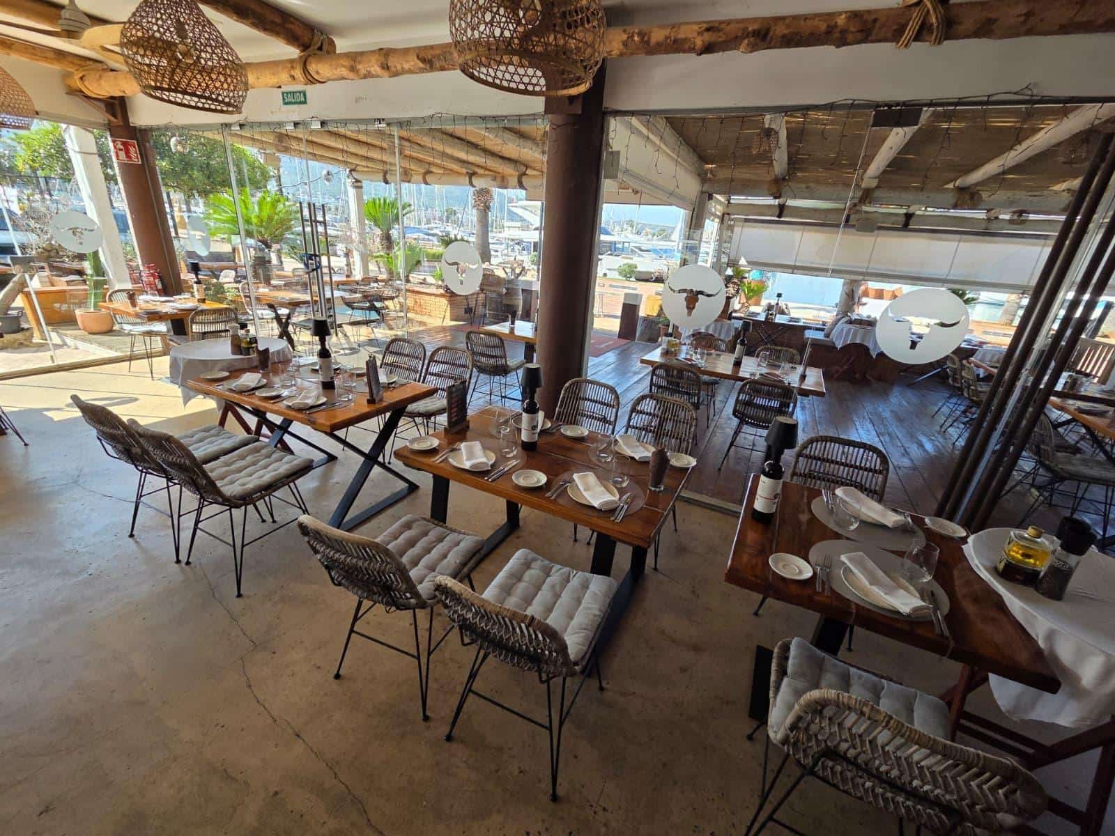 Entreprise à louer à Denia - 6 000 € (Ref: 10129356)