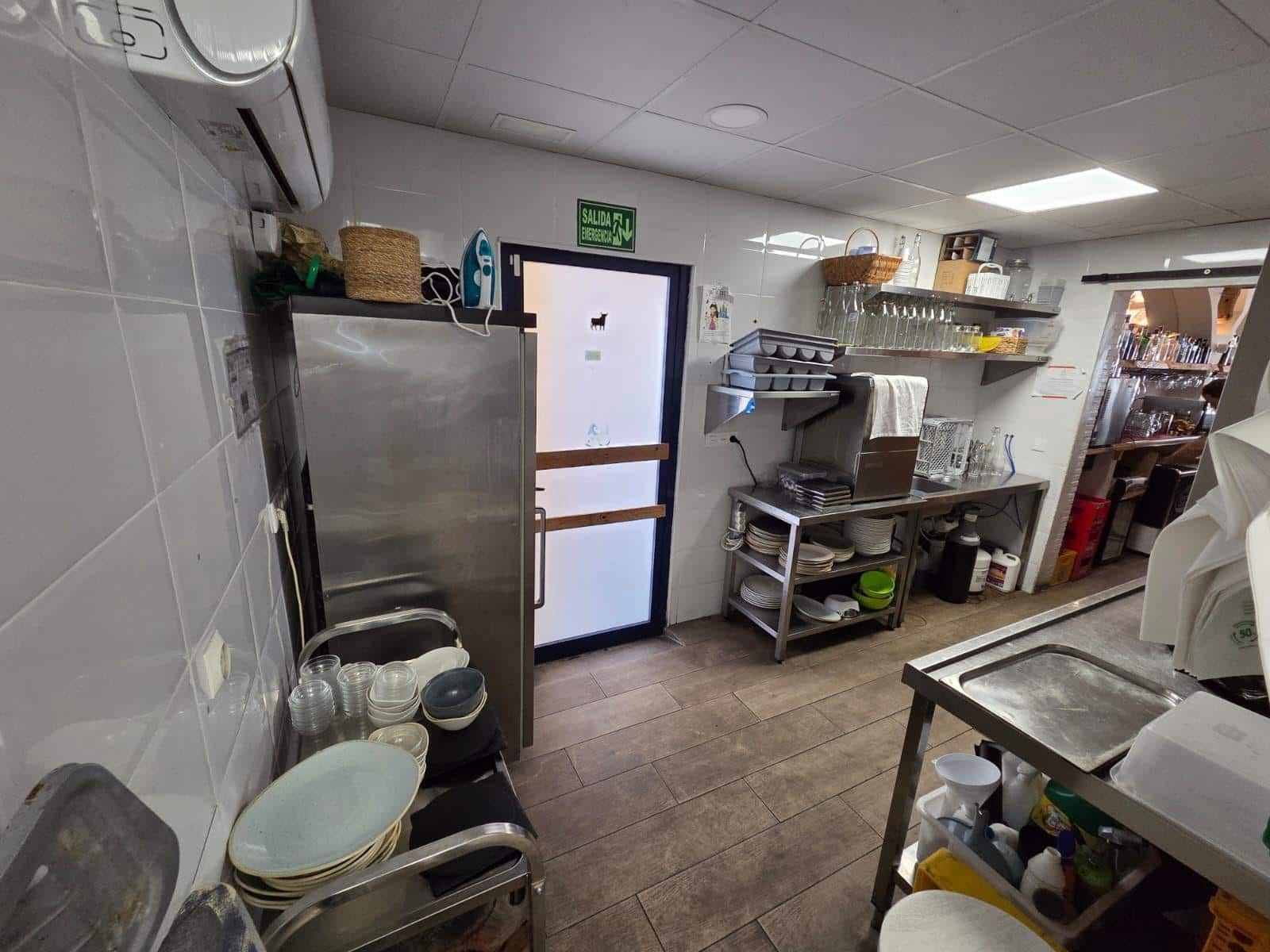Business for rent in Denia - € 6,000 (Ref: 10129356)