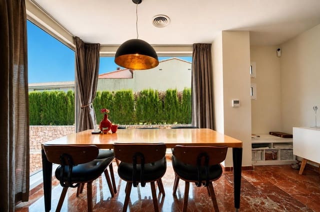 4 chambre Villa/Maison à vendre à La Sella avec piscine garage - 560 000 € (Ref: 10131779)