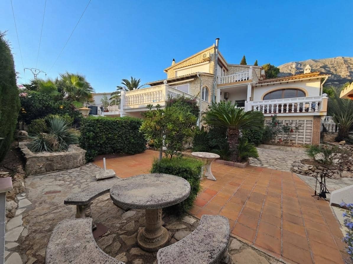 6 soverom Villa til salgs i Denia med svømmebasseng garasje - € 1 400 000 (Ref: 10131780)