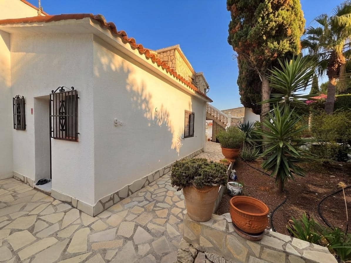 6 soverom Villa til salgs i Denia med svømmebasseng garasje - € 1 400 000 (Ref: 10131780)