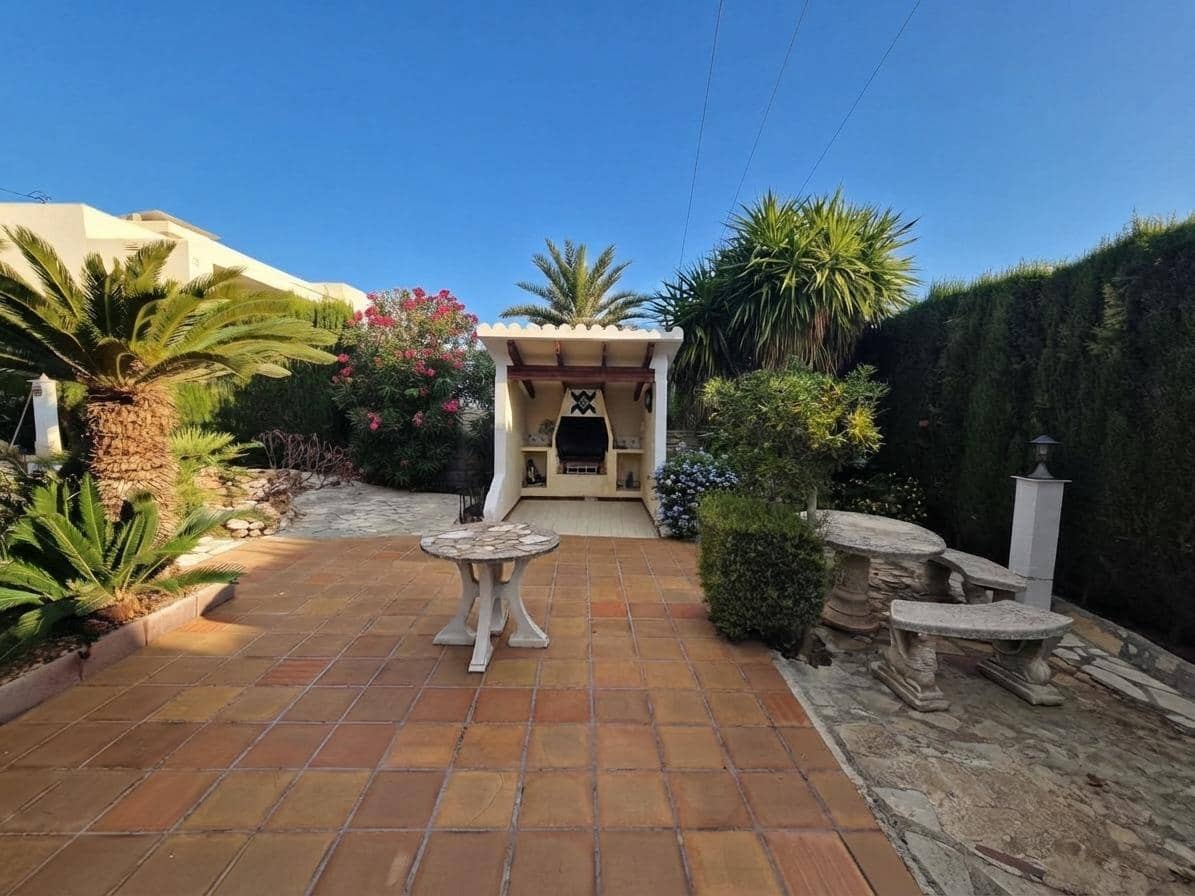 6 soverom Villa til salgs i Denia med svømmebasseng garasje - € 1 400 000 (Ref: 10131780)