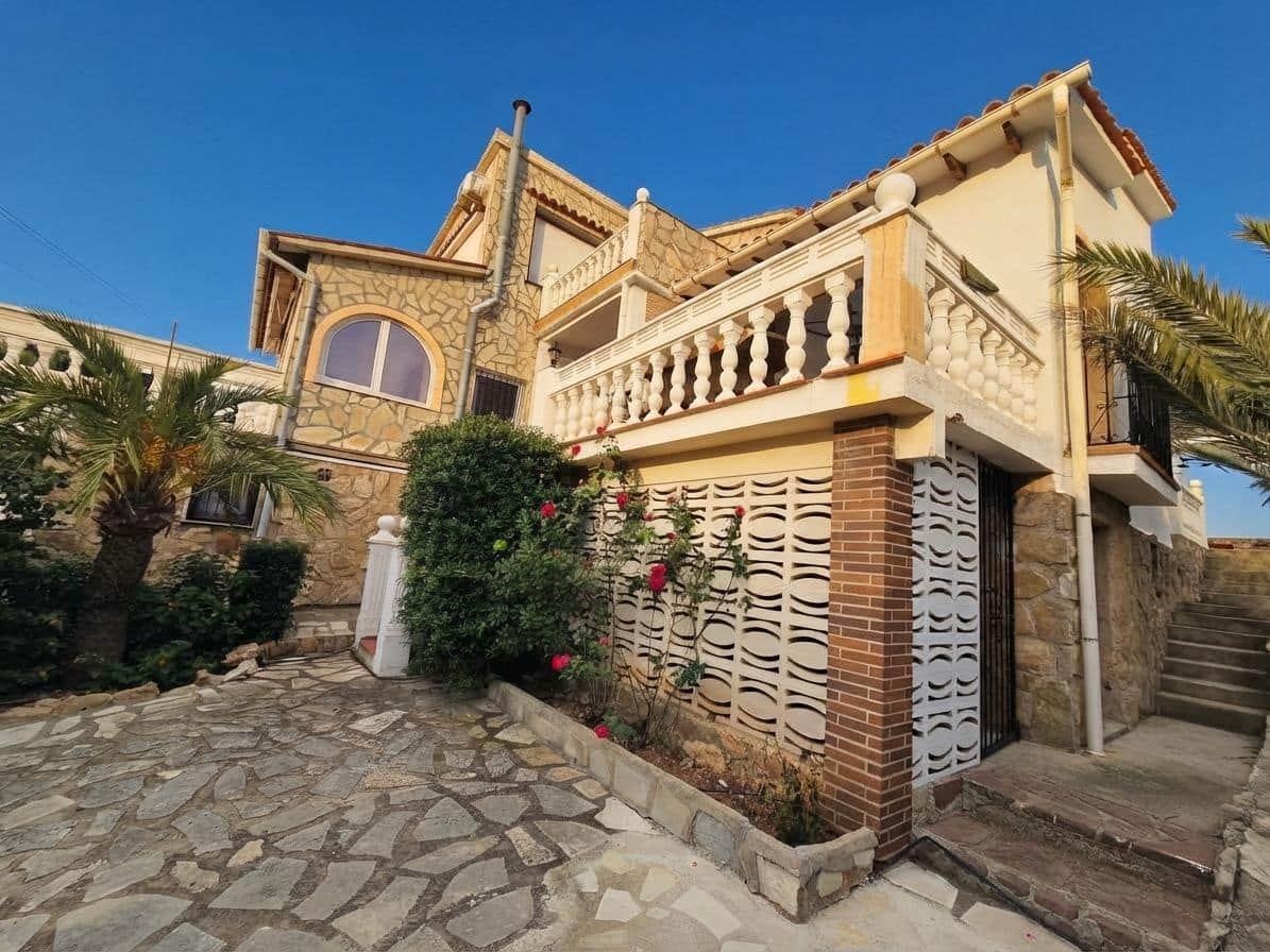 6 soverom Villa til salgs i Denia med svømmebasseng garasje - € 1 400 000 (Ref: 10131780)