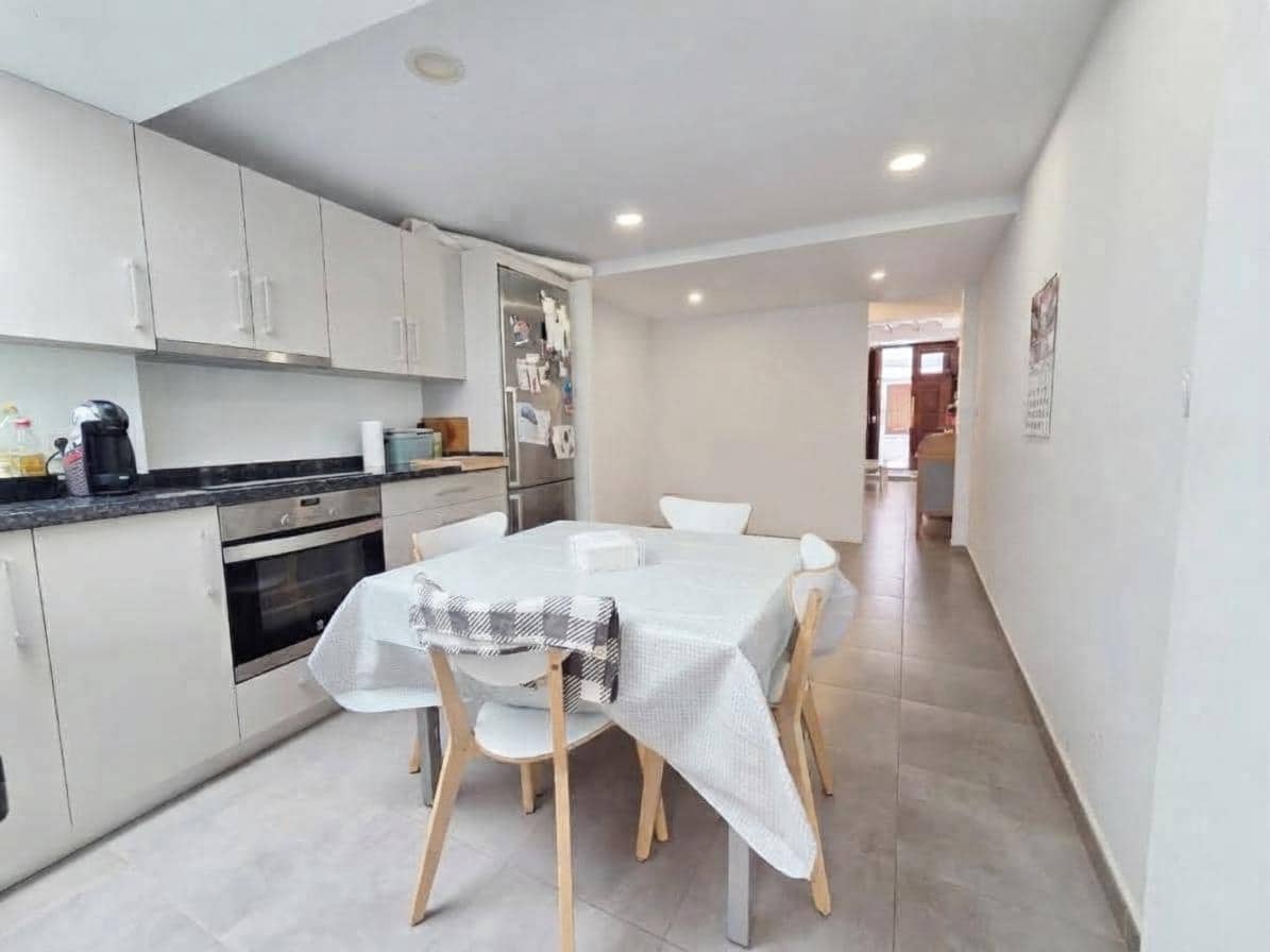 4 bedroom Townhouse for sale in Calpe / Calp - € 355,000 (Ref: 10139853)