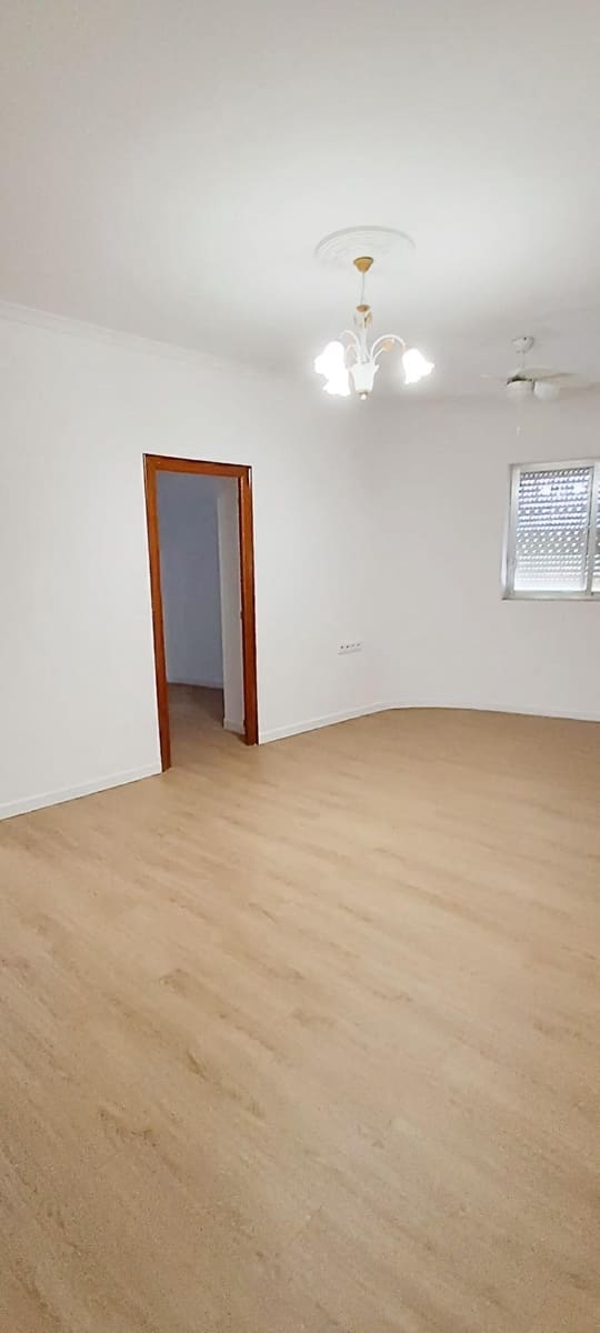 3 soveværelse Byhus til leje i Els Poblets - € 950 (Ref: 10142508)