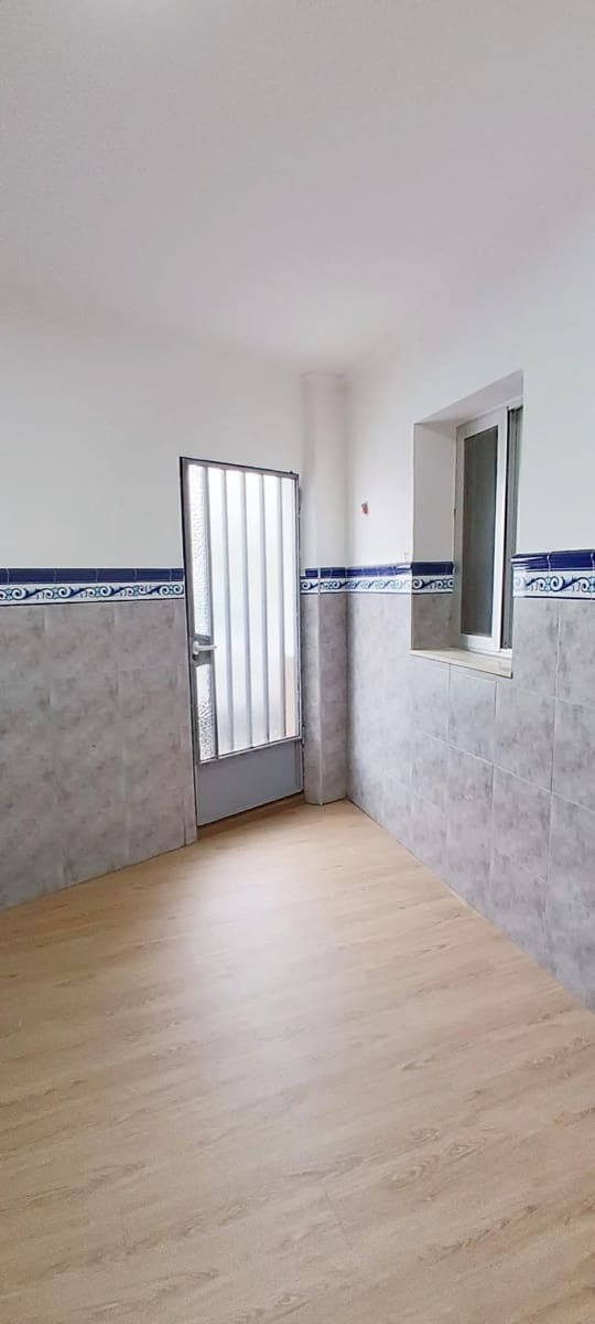 3 soveværelse Byhus til leje i Els Poblets - € 950 (Ref: 10142508)