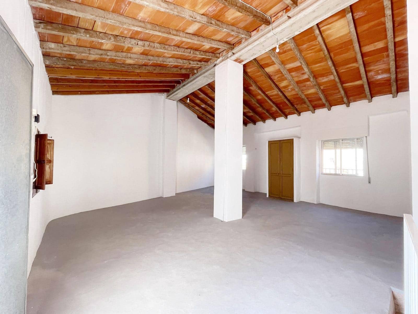 3 bedroom Townhouse for rent in Els Poblets - € 950 (Ref: 10142508)