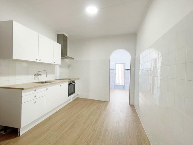 3 bedroom Townhouse for rent in Els Poblets - € 950 (Ref: 10142508)