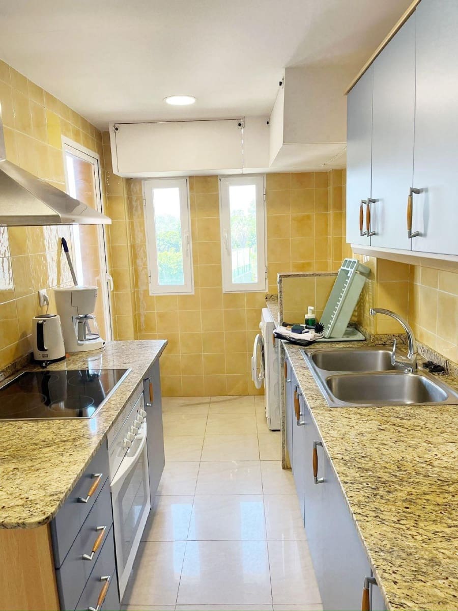 2 soverom Leilighet til salgs i Denia med svømmebasseng garasje - € 285 000 (Ref: 10155422)