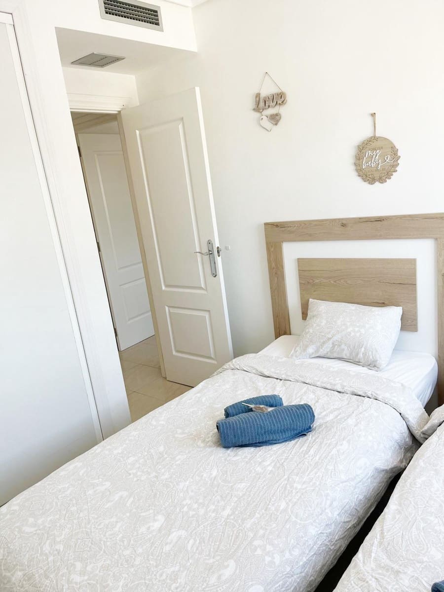 2 soverom Leilighet til salgs i Denia med svømmebasseng garasje - € 285 000 (Ref: 10155422)