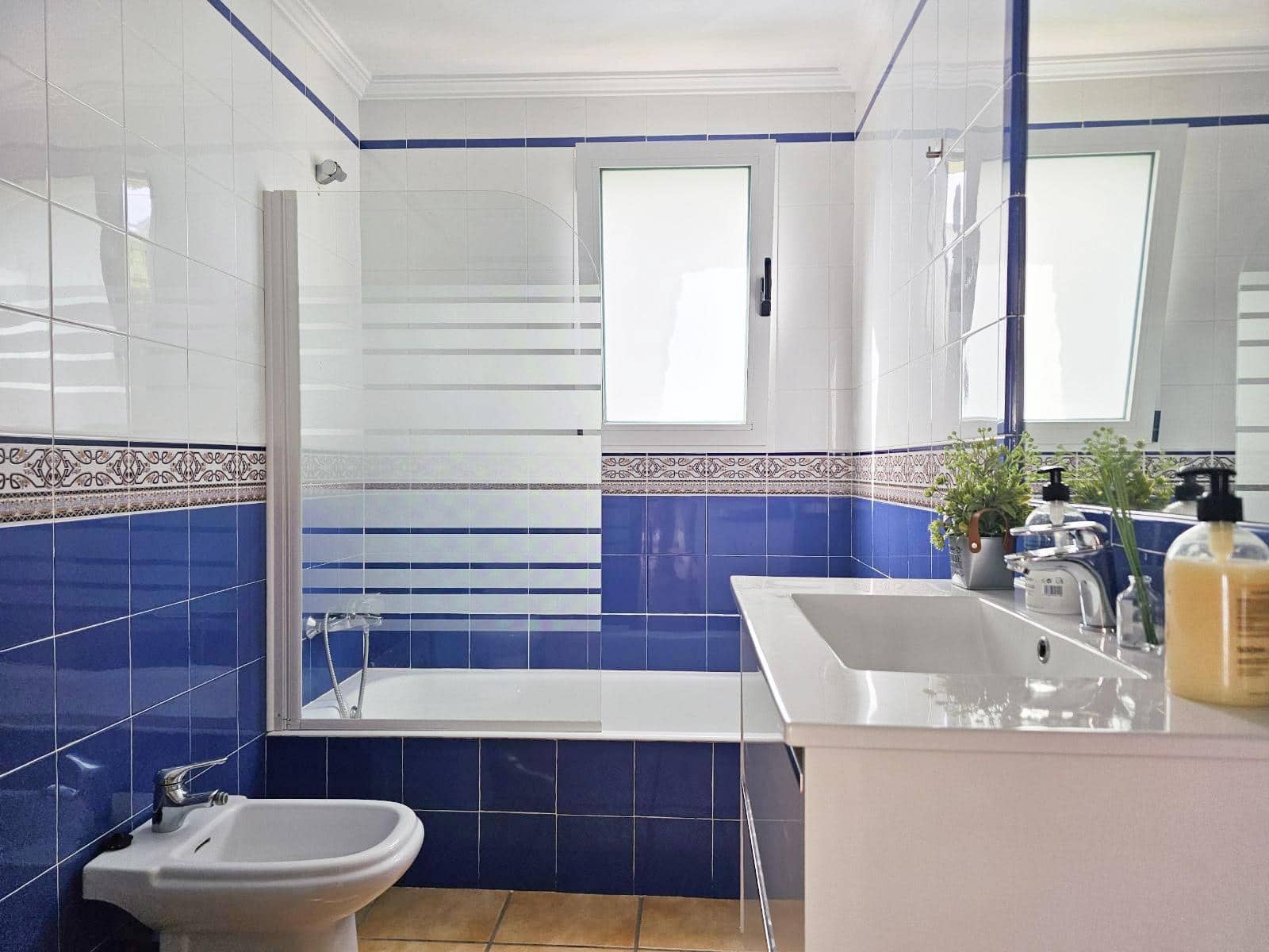 4 Zimmer Villa zu vermieten in Denia mit Garage - 1.800 € (Ref: 10159596)