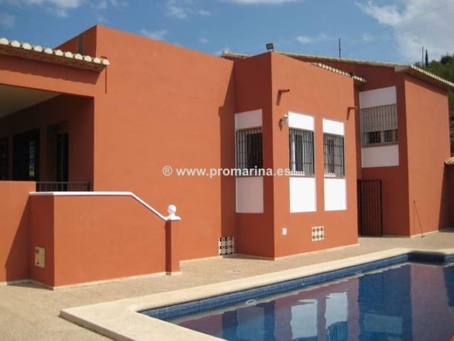 6 slaapkamer Villa te koop in Las Rotas / Les Rotes, Dénia met zwembad garage - € 1.060.000 (Ref: 6187445)