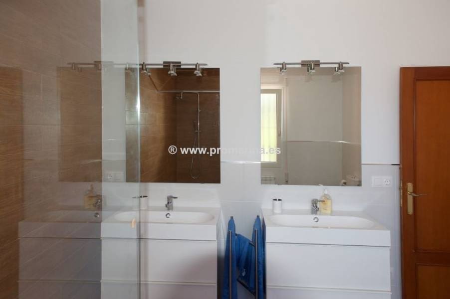 6 chambre Villa/Maison à vendre à Denia avec piscine garage - 1 060 000 € (Ref: 6187445)