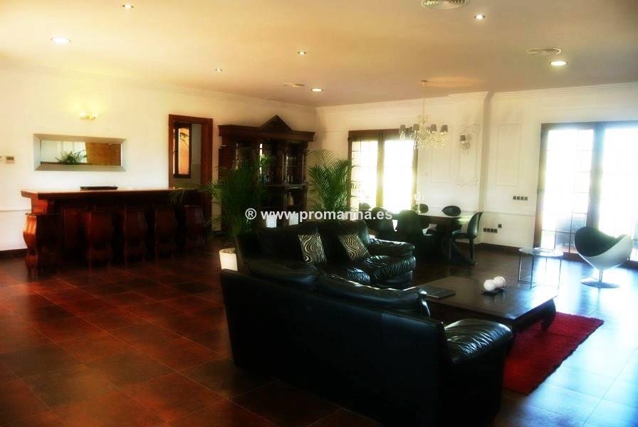 5 sypialnia Willa na sprzedaż w Denia z basenem garażem - 1 895 000 € (Ref: 6187451)