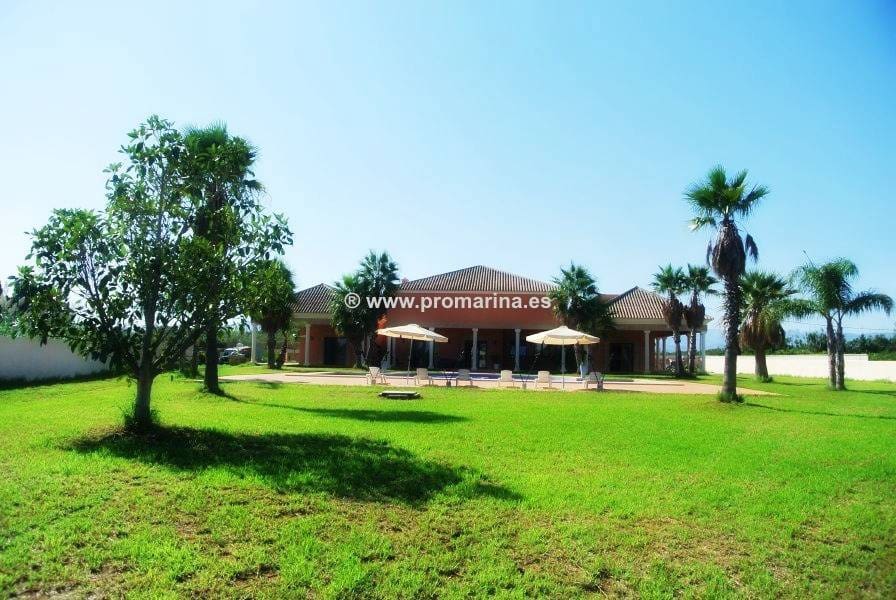 5 sypialnia Willa na sprzedaż w Denia z basenem garażem - 1 895 000 € (Ref: 6187451)