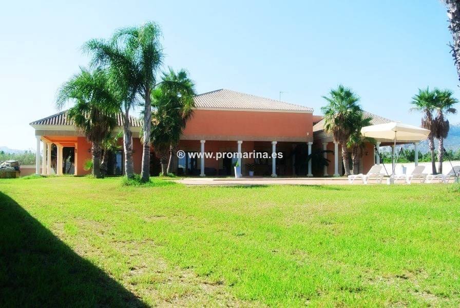 5 slaapkamer Villa te koop in Denia met zwembad garage - € 1.485.000 (Ref: 6187451)