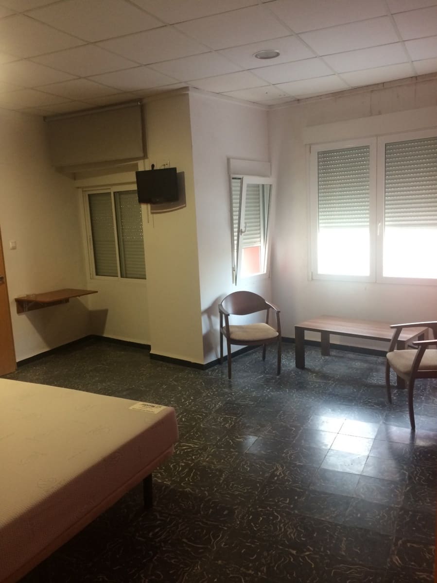 13 soveværelse Guesthouse/B & B til salg i Oliva - € 499.000 (Ref: 6187527)