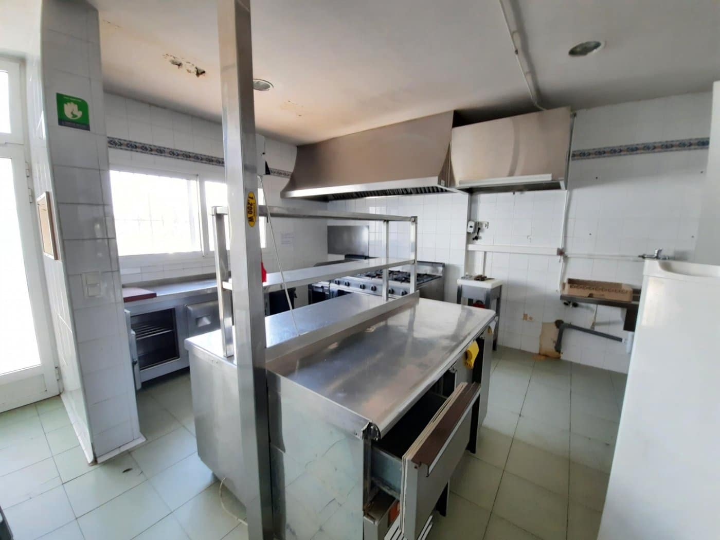 Kaupallinen myytävänä paikassa Denia - 280 000 € (Ref: 6187589)