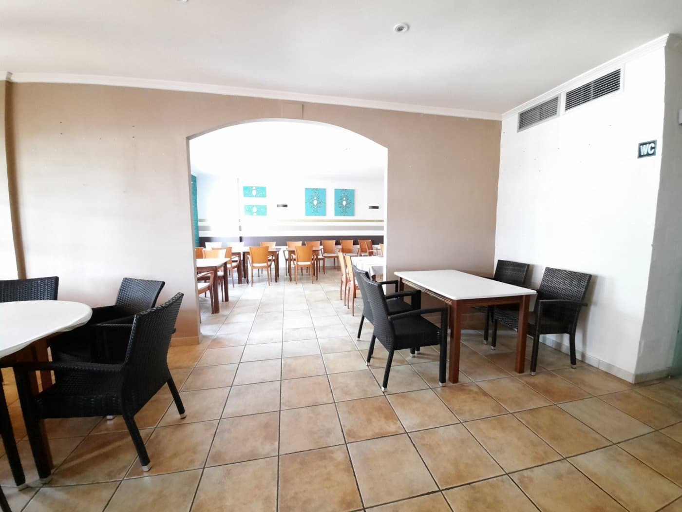 Kaupallinen myytävänä paikassa Denia - 280 000 € (Ref: 6187589)