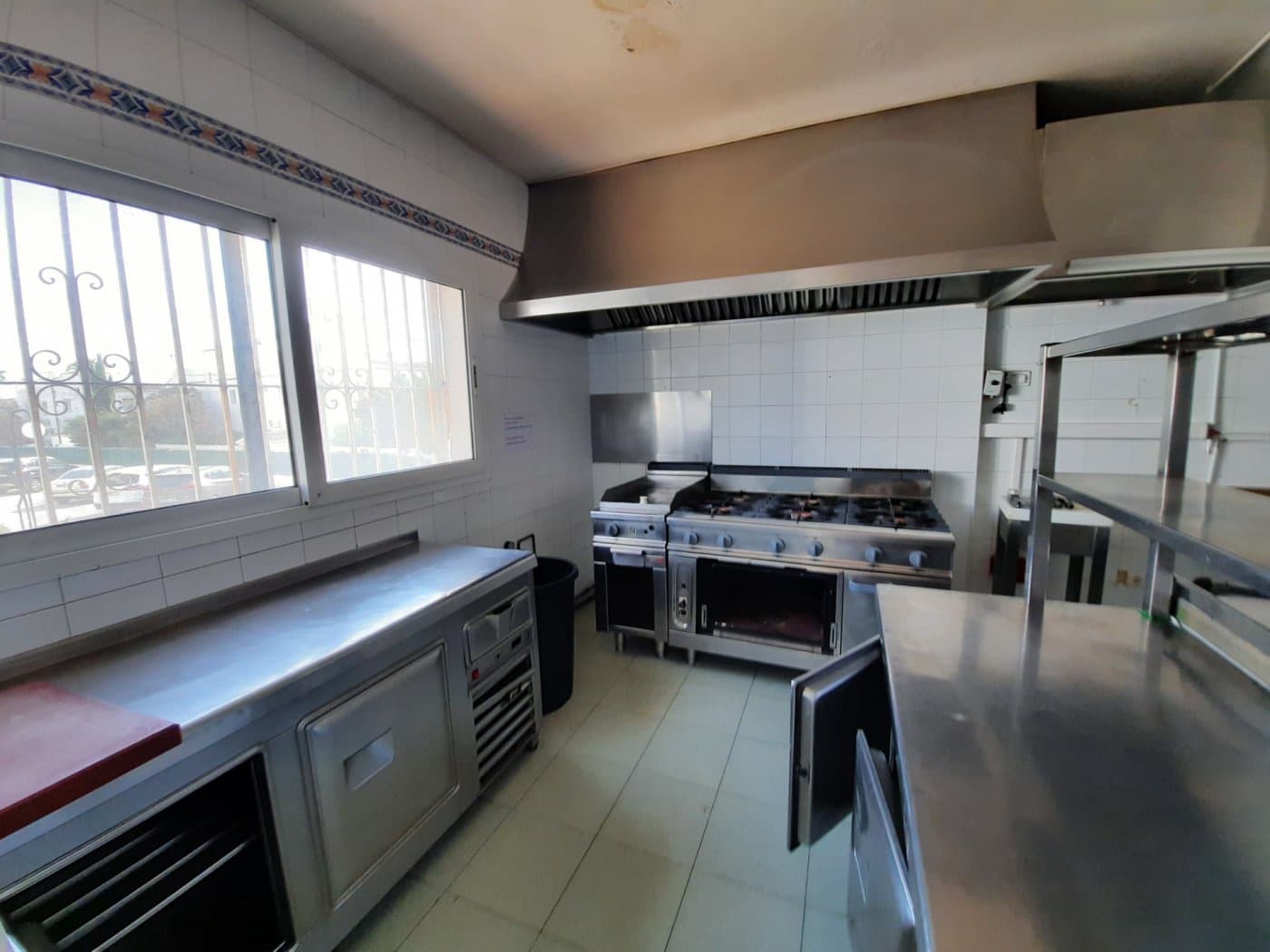 Kaupallinen myytävänä paikassa Denia - 280 000 € (Ref: 6187589)