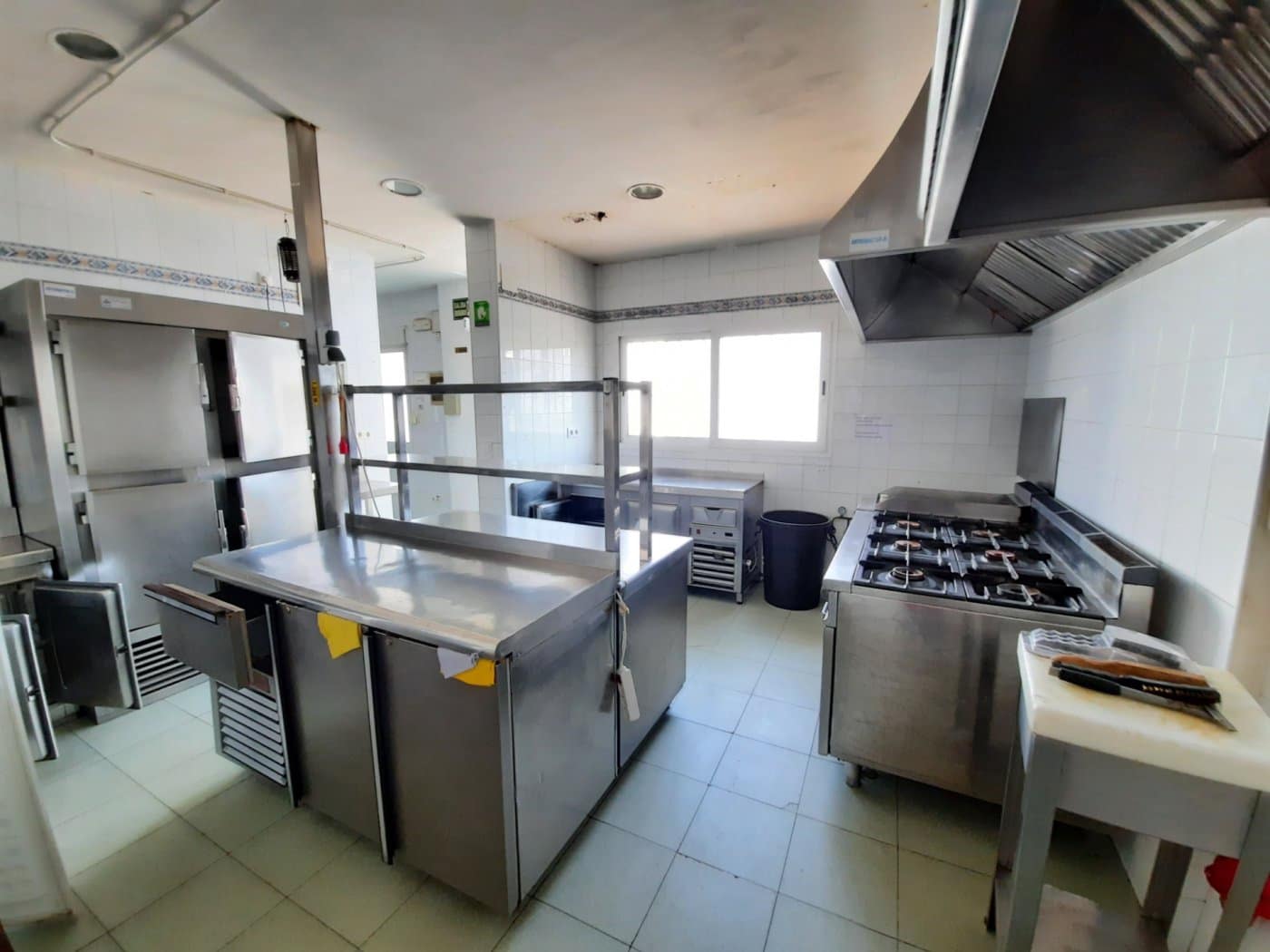 Kaupallinen myytävänä paikassa Denia - 280 000 € (Ref: 6187589)