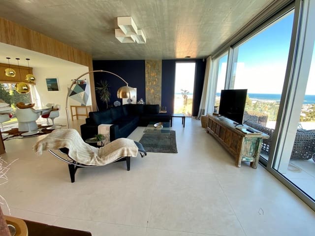 Chalet de 4 habitaciones en El Montgó, Dénia en alquiler con piscina garaje - 4.200 € (Ref: 6187606)