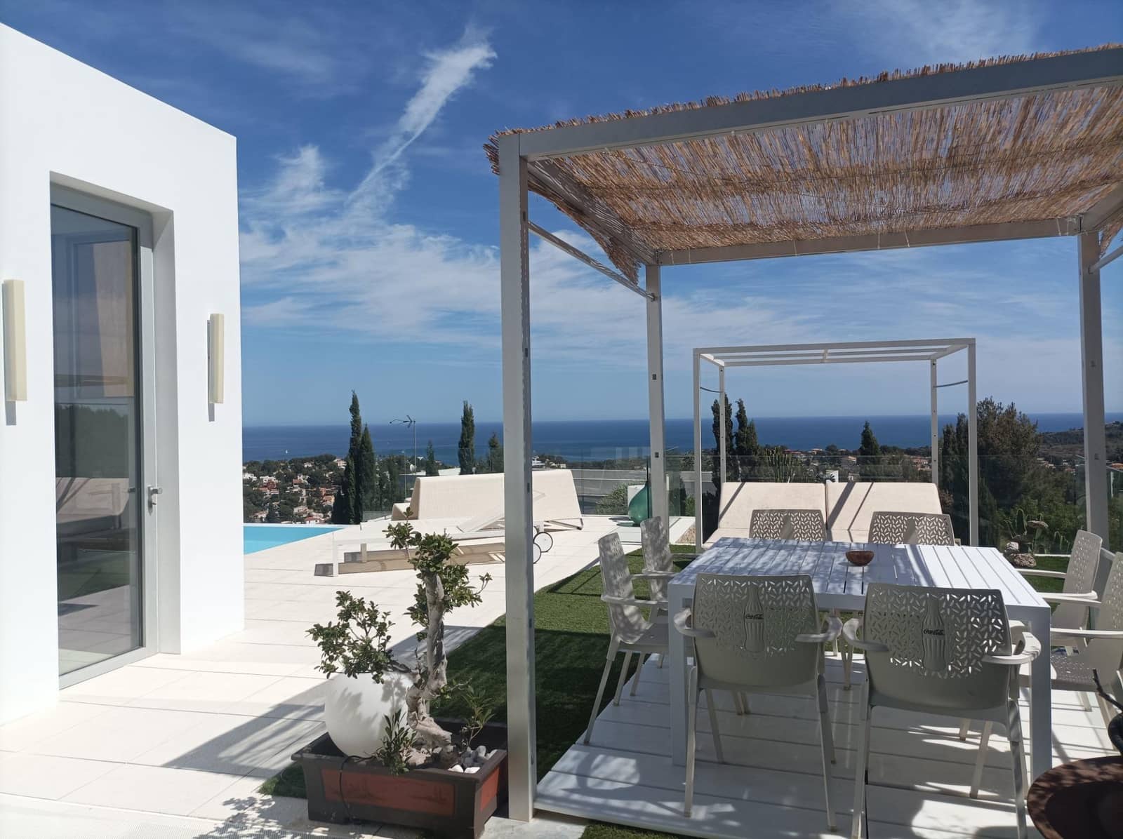4 bedroom Villa for rent in Denia with pool garage - € 4,200 (Ref: 6187606)