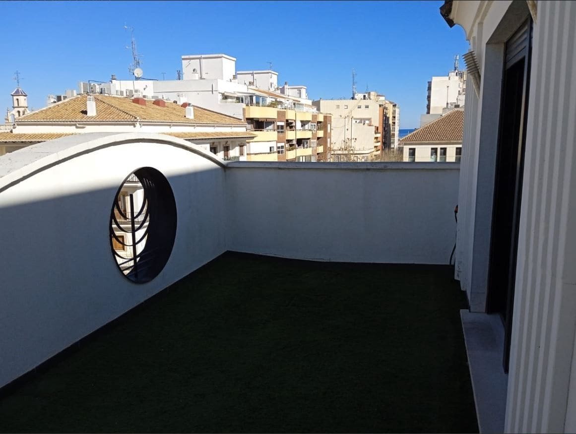 3 slaapkamer Penthouse te huur in Denia met garage - € 1.500 (Ref: 6187658)