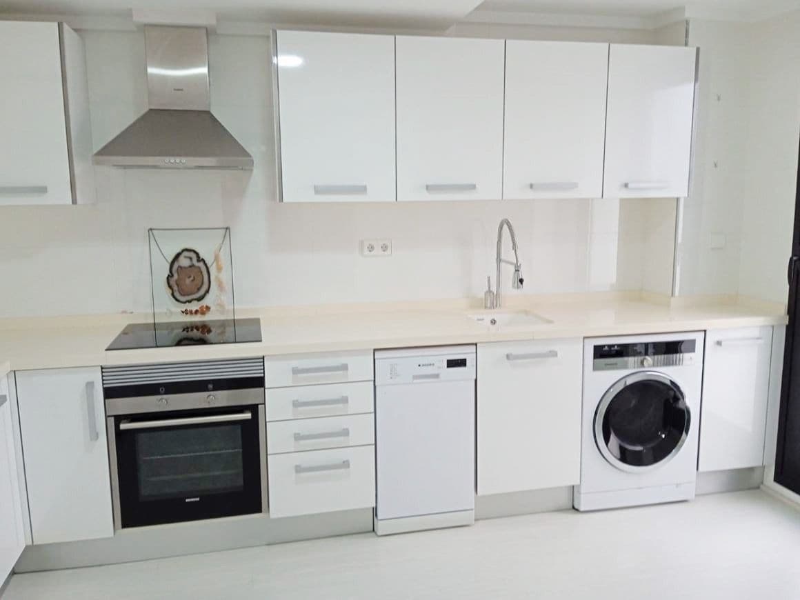 3 slaapkamer Penthouse te huur in Denia met garage - € 1.500 (Ref: 6187658)