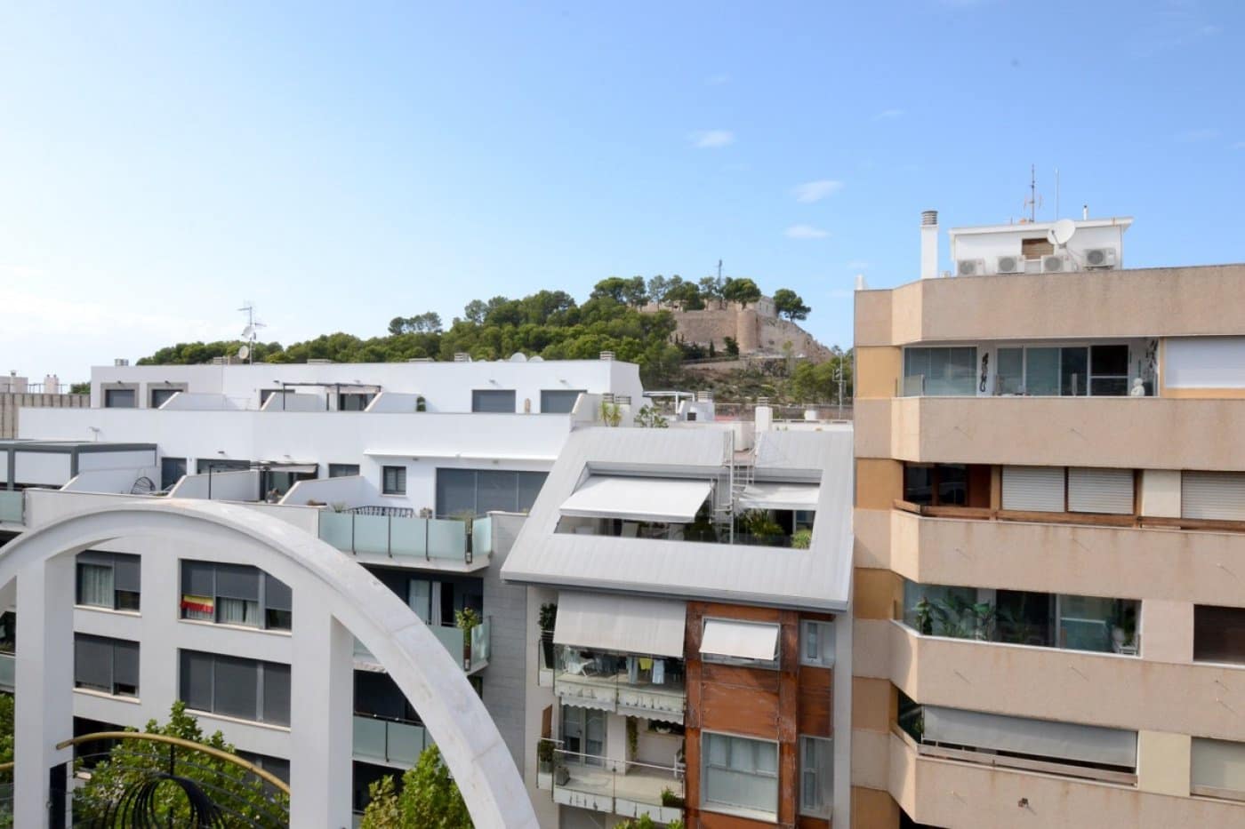 3 slaapkamer Penthouse te huur in Denia met garage - € 1.500 (Ref: 6187658)