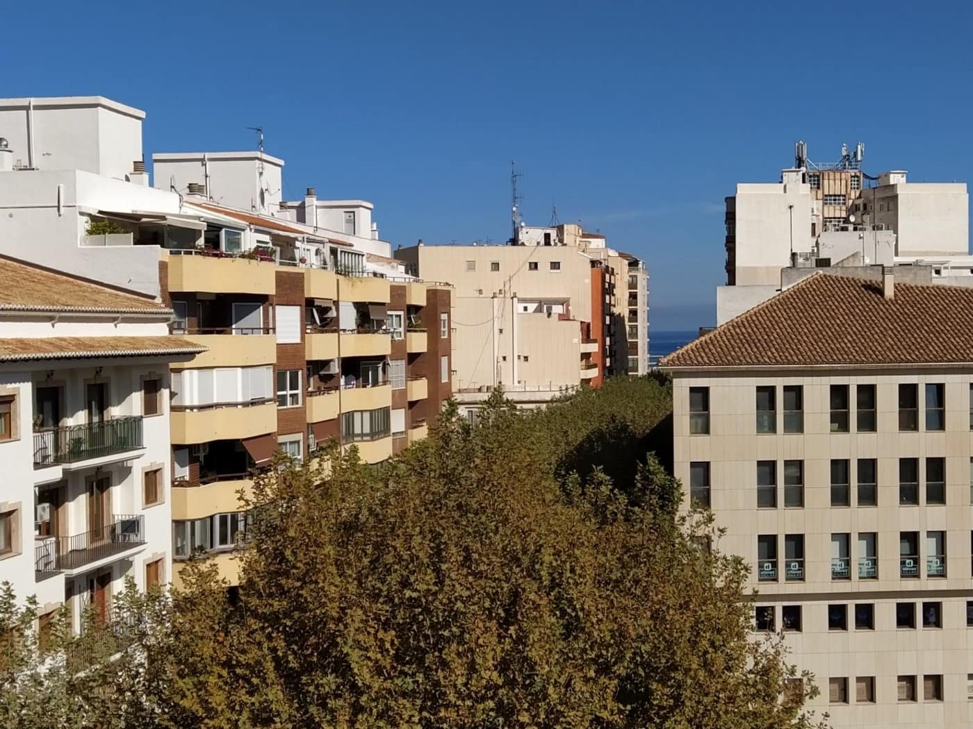 3 slaapkamer Penthouse te huur in Denia met garage - € 1.500 (Ref: 6187658)